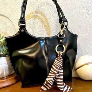 Wilsons Leather Black Shoulder Bag/Satchel